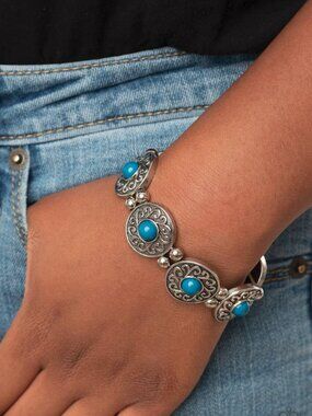 Paparazzi Jewelry Accessories - Flirty Finery - Blue Bracelet - Vintage